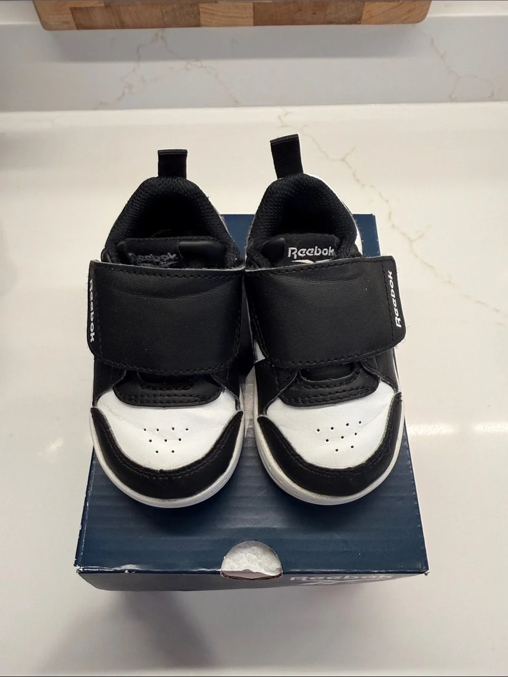Reebok easy shoes